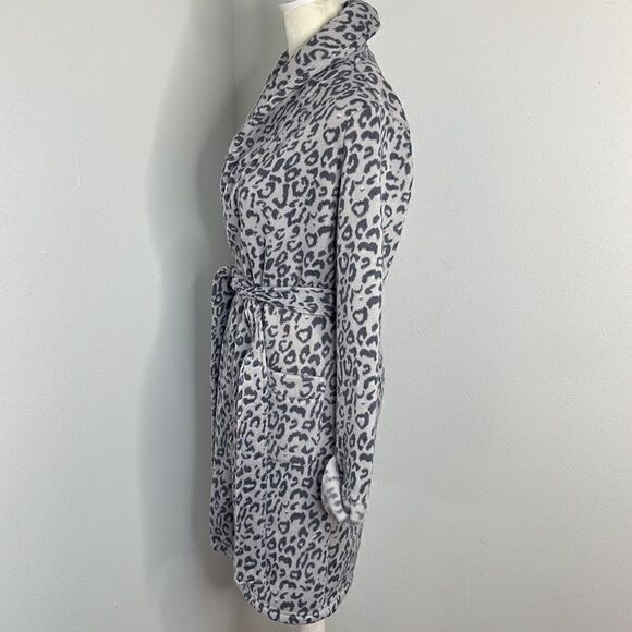 Victoria Secret bathrobe. Leopard print. Belted waist. Interior ties. Size XS. - Picture 2 of 6